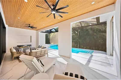 135 7th St N, Naples, FL 34102 - Photo 24