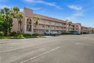 200 Turtle Lake Ct, Naples, FL 34105 - Photo 2