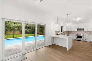 1128 Hilltop Dr, Naples, FL 34103 - Photo 10