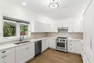 1128 Hilltop Dr, Naples, FL 34103 - Photo 8