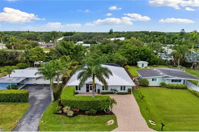 1128 Hilltop Dr, Naples, FL 34103 - Photo 26