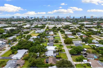 1128 Hilltop Dr, Naples, FL 34103 - Photo 28