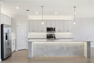 19502 Viewmont Wy, Estero, FL 33928 - Photo 10