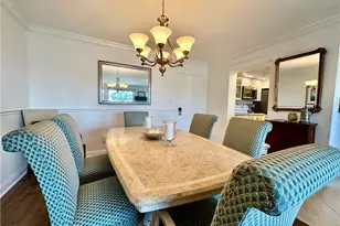 555 Park Shore Dr, Naples, FL 34103 - Photo 12