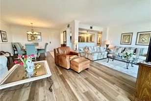 555 Park Shore Dr, Naples, FL 34103 - Photo 4