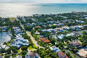 1779 4th St S, Naples, FL 34102 - Photo 38