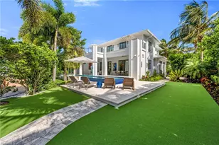 1779 4th St S, Naples, FL 34102 - Photo 16