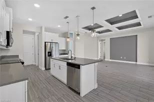 913 NW 33rd Pl, Cape Coral, FL 33993 - Photo 18
