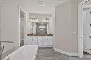 913 NW 33rd Pl, Cape Coral, FL 33993 - Photo 26