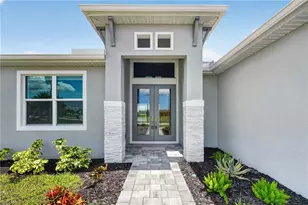 913 NW 33rd Pl, Cape Coral, FL 33993 - Photo 4