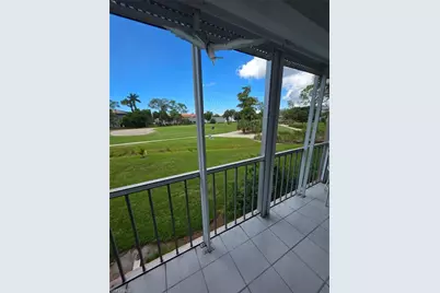 160 Turtle Lake Ct #209, Naples, FL 34105 - Photo 4