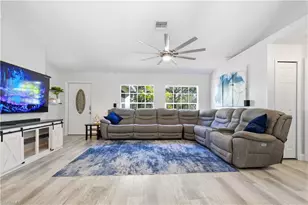 3650 6th Ave NE, Naples, FL 34120 - Photo 6