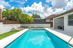 605 109th Ave N, Naples, FL 34108 - Photo 16