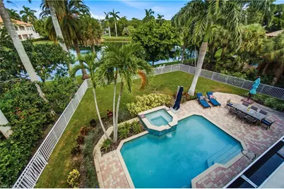 207 San Mateo Dr, Bonita Springs, FL 34134 - Photo 26