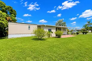 591 Cape Florida Ln, Naples, FL 34104 - Photo 4
