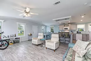 585 Cape Florida Ln, Naples, FL 34104 - Photo 12