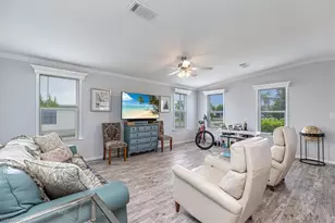 585 Cape Florida Ln, Naples, FL 34104 - Photo 10