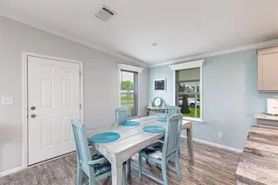 585 Cape Florida Ln, Naples, FL 34104 - Photo 8