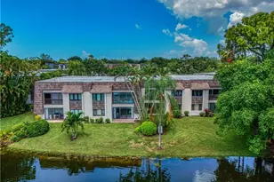 1668 Spoonbill Ln, Naples, FL 34105 - Photo 2