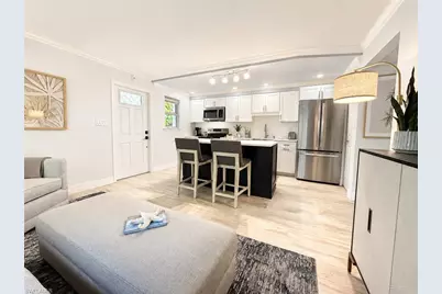 960 7th St S #103, Naples, FL 34102 - Photo 2