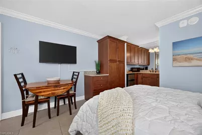 2555 9th St N #204, Naples, FL 34103 - Photo 8