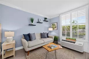 2555 9th St N, Naples, FL 34103 - Photo 2
