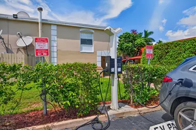 2555 9th St N #204, Naples, FL 34103 - Photo 28