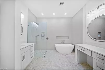 878 Vistana Cir, Naples, FL 34119 - Photo 14