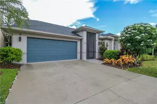 700 Lambton Ln, Naples, FL 34104 - Photo 4