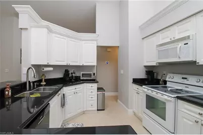 700 Lambton Ln, Naples, FL 34104 - Photo 22