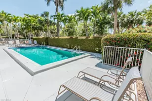 72 7th St S, Naples, FL 34102 - Photo 24