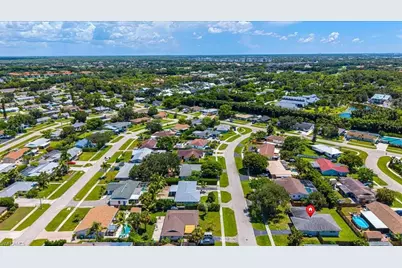 3423 Corana Way, Naples, FL 34105 - Photo 4