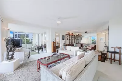 5501 Heron Point Dr #204, Naples, FL 34108 - Photo 4