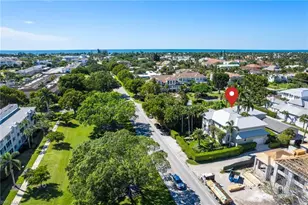 645 Broad Ave S, Naples, FL 34102 - Photo 2