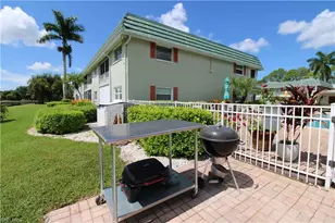 300 Valley Stream Dr, Naples, FL 34113 - Photo 24
