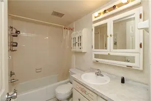 300 Valley Stream Dr, Naples, FL 34113 - Photo 16
