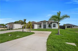 1416 NE 15th Ln, Cape Coral, FL 33909 - Photo 4