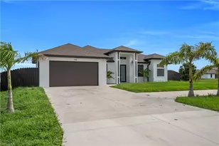 1416 NE 15th Ln, Cape Coral, FL 33909 - Photo 2