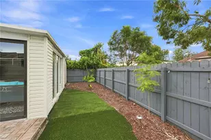 862 97th Ave N, Naples, FL 34108 - Photo 36