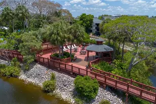 600 Neapolitan Way, Naples, FL 34103 - Photo 18