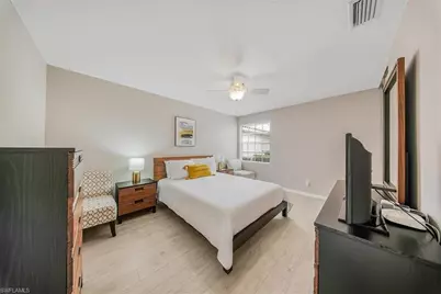 4585 Pasadena Ct, Naples, FL 34109 - Photo 22