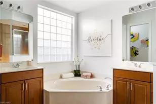 982 Tivoli Ct, Naples, FL 34104 - Photo 28