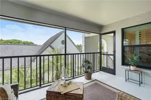 495 Veranda Way, Naples, FL 34104 - Photo 6