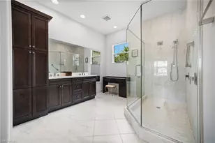 8062 Signature Club Cir, Naples, FL 34113 - Photo 28