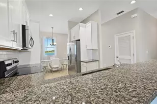 15098 Palmer Lake Cir, Naples, FL 34109 - Photo 12