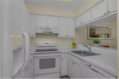 3326 Olympic Dr #424, Naples, FL 34105 - Photo 2