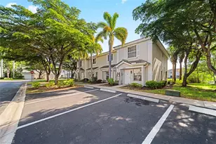 10039 Poppy Hill Dr, Fort Myers, FL 33966 - Photo 2