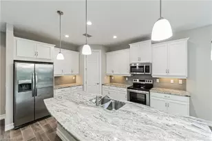 16246 Aberdeen Wy, Naples, FL 34110 - Photo 6