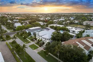 835 11th Ave S, Naples, FL 34102 - Photo 2