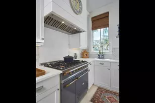 909 10th Ave S, Naples, FL 34102 - Photo 8